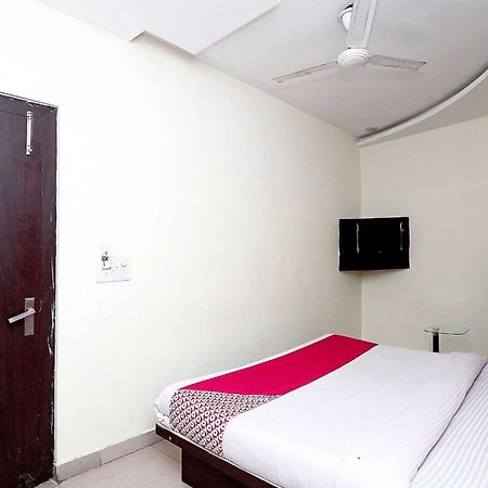 Oyo Flagship Hotel Krishna Chinhat Exterior foto
