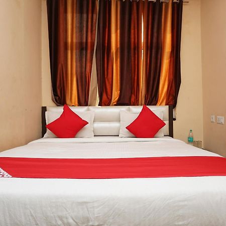 Oyo Flagship Hotel Krishna Chinhat Exterior foto