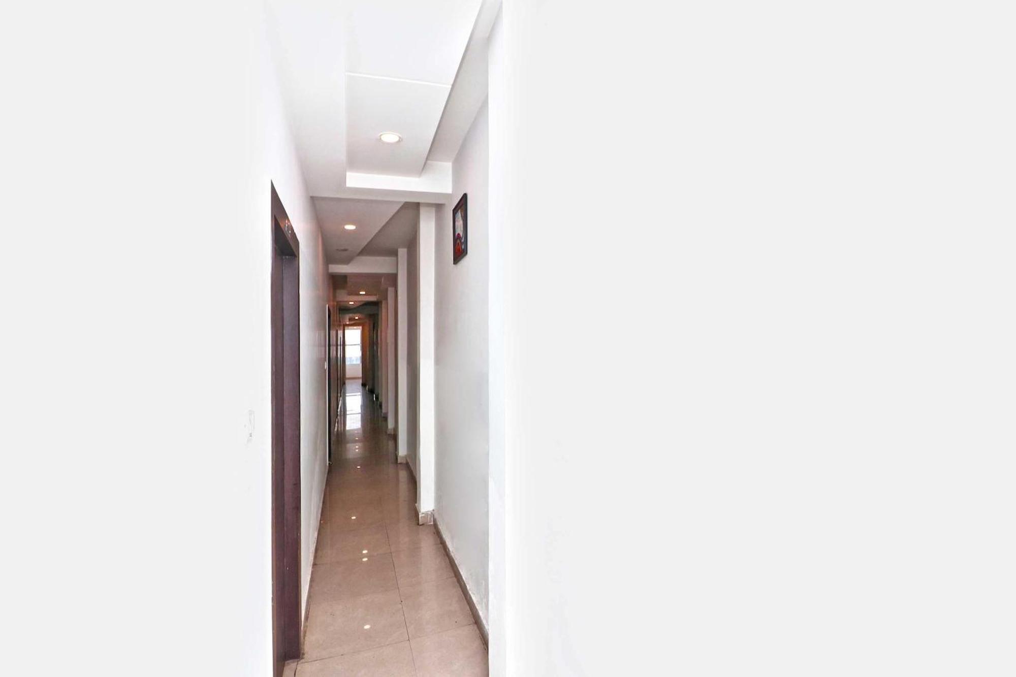 Oyo Flagship Hotel Krishna Chinhat Exterior foto